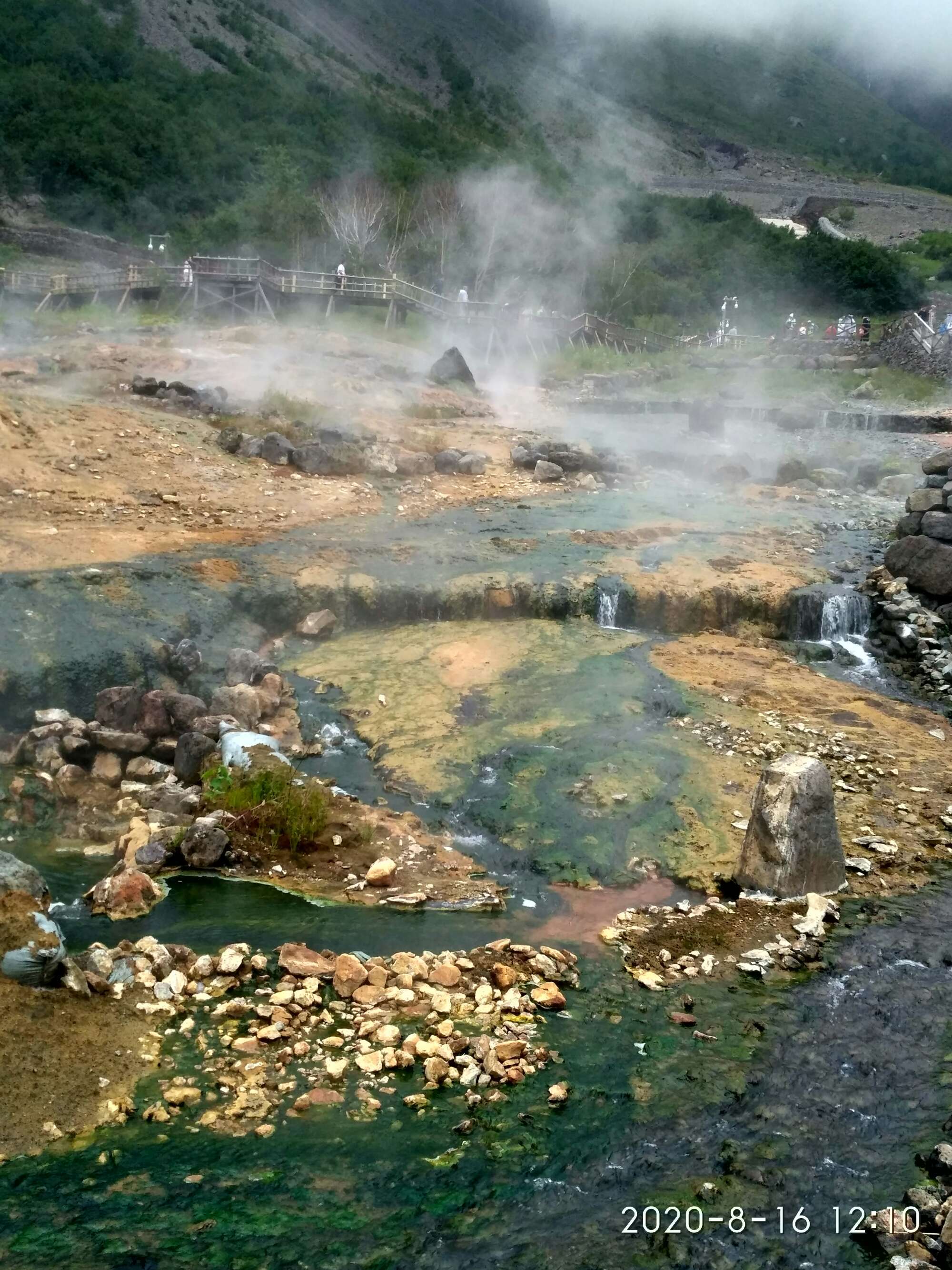 屋上土命和泉中水命_火命和火命_山头火命和泉中水