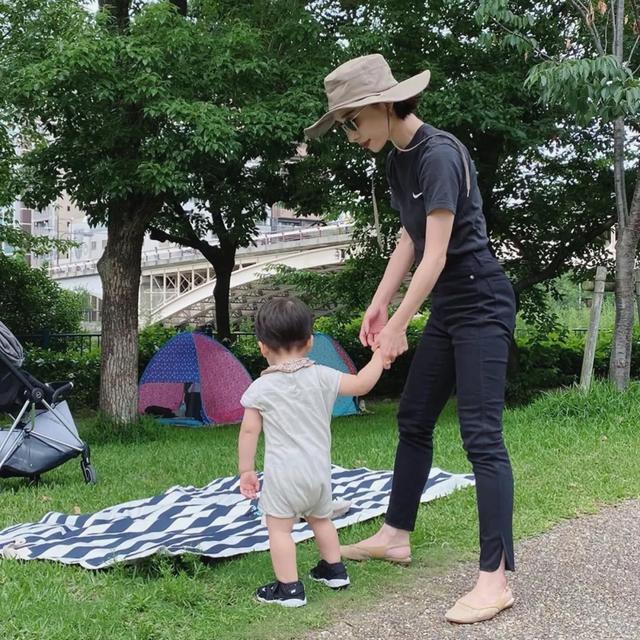 丙寅日穿衣颜色_丙寅日五行穿什么颜色衣服_丙寅日穿什么颜色